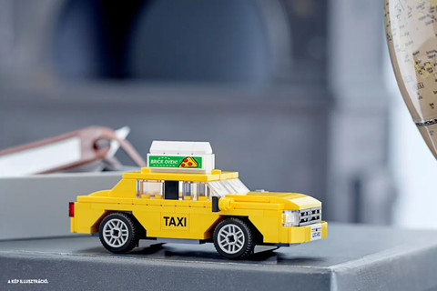 Ajándék LEGO® Seasonal Sárga taxi készlettel várunk!