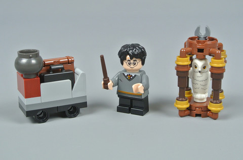 LEGO® 30407 – Harry útja a Roxfortra