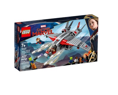 LEGO® Captain Marvel and the Skrull Attack hivatalos képek!