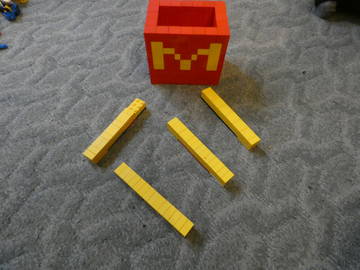 A Lego McDonald's szalmakrumpli.