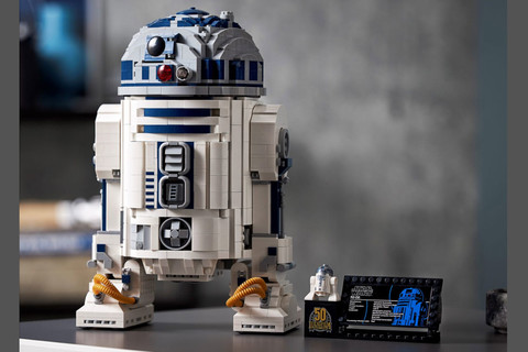 Májusban érkezik az R2-D2™ LEGO® droid figura!