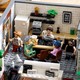 LEGO® ICONS 10291 - Queer Eye – A Csodaötös