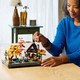 LEGO® ICONS 11372 - Őszi kert házikóval