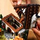 LEGO® ICONS 11372 - Őszi kert házikóval