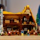 LEGO® ICONS 43242 - Hófehérke és a hét törpe házikója