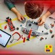 LEGO® City 60443 - F1®-es boxutca és személyzet, Ferrari autóval