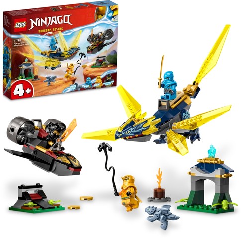 LEGO® NINJAGO® 71798 - Nya és Arin csatája a kis sárkány ellen