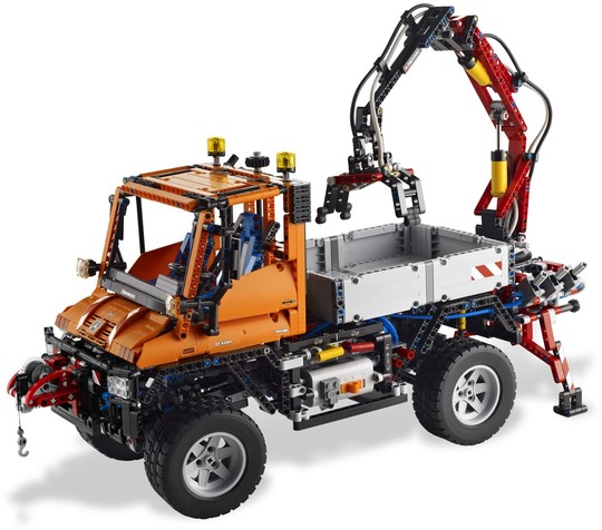 LEGO® Technic 8110 - Mercedes-Benz Unimog U400