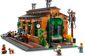 LEGO® Designer Program 910033 - Old Train Engine Shed