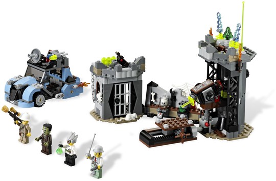 LEGO® Monster Fighters 9466 - Az őrült professzor és szörnyetege