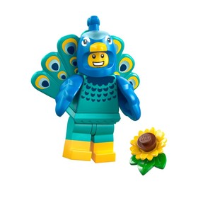 Páva jelmezes figura