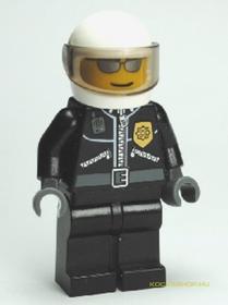 Városi napszemüveges rendőr fehér sisakkal