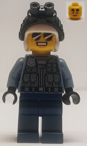 LEGO® Minifigurák cty1202 - Police Officer - Duke DeTain, Sand Blue Police Jacket, Dark Blue Legs, White Helmet