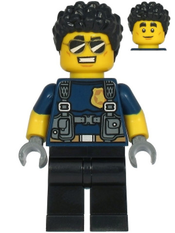 LEGO® Minifigurák cty1210 - Duke DeTain Rendőrtiszt - Sötétkék Felső és Fekete Nadrág