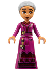 Abuela Alma Madrigal