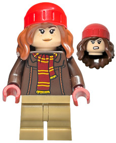 Hermione Granger - Vörösbarna dzseki, Piros sál, Bézs nadrág, Vörösbarna haj, piros sapka
