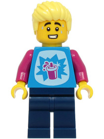 Legoland látogató kék pulóverben, lila karokkal