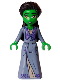 Elphaba homokkék ruhában
