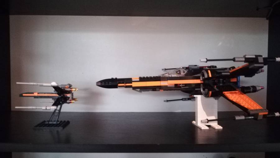 75102 Poe's X-Wing Fighter lekicsinyített változata