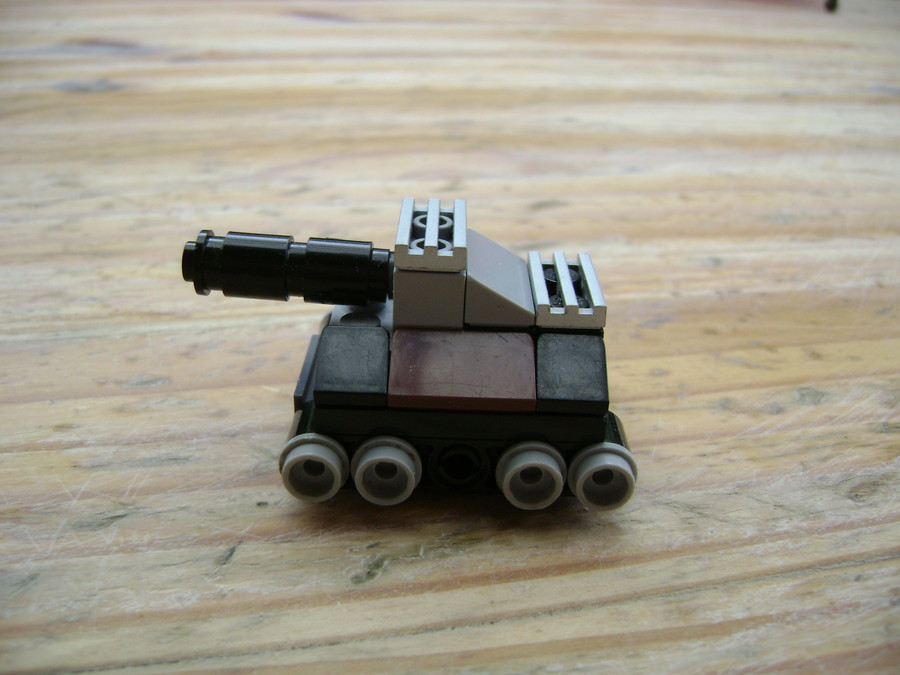 Mini LEGO tank