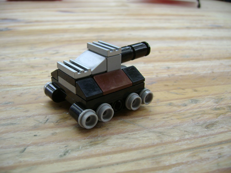 Mini LEGO tank