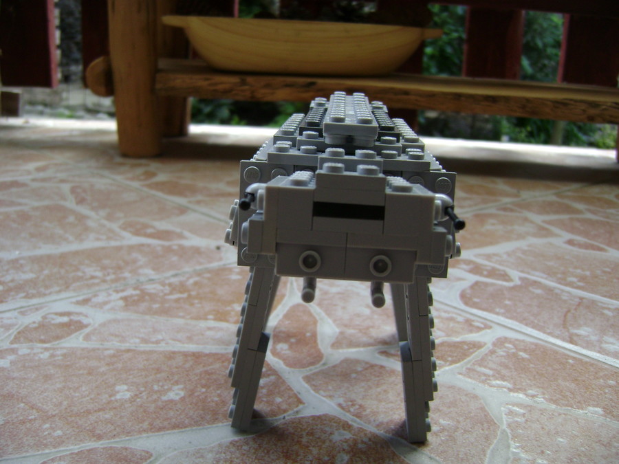 BB-8,R2-D2,C-3PO,AT-AT LEGO-ból