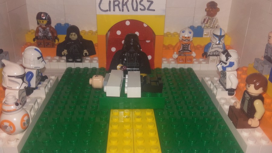 Cirkusz Darth Vaderrel