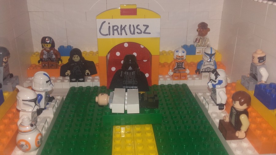 Cirkusz Darth Vaderrel