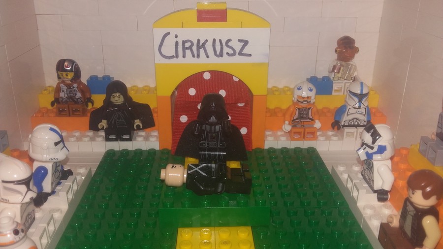 Cirkusz Darth Vaderrel