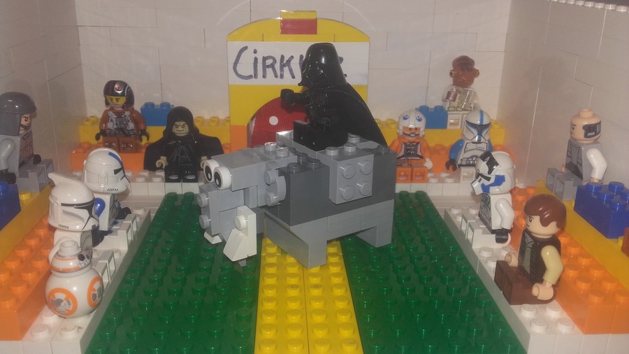 Cirkusz Darth Vaderrel