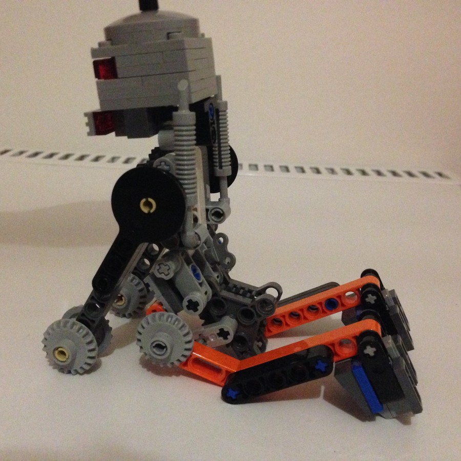 Az első sajàt èpítèsű Lego technikem.