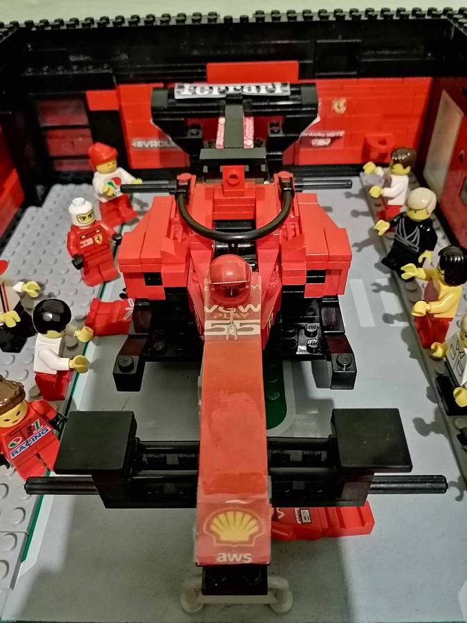 F1 Ferrari BOX 