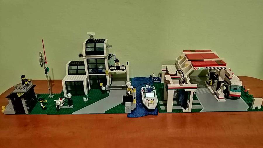 1996. Metro PD Station