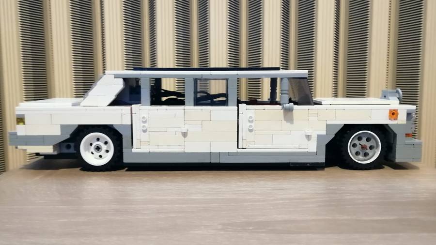 Mercedes-Benz-600-Pullman