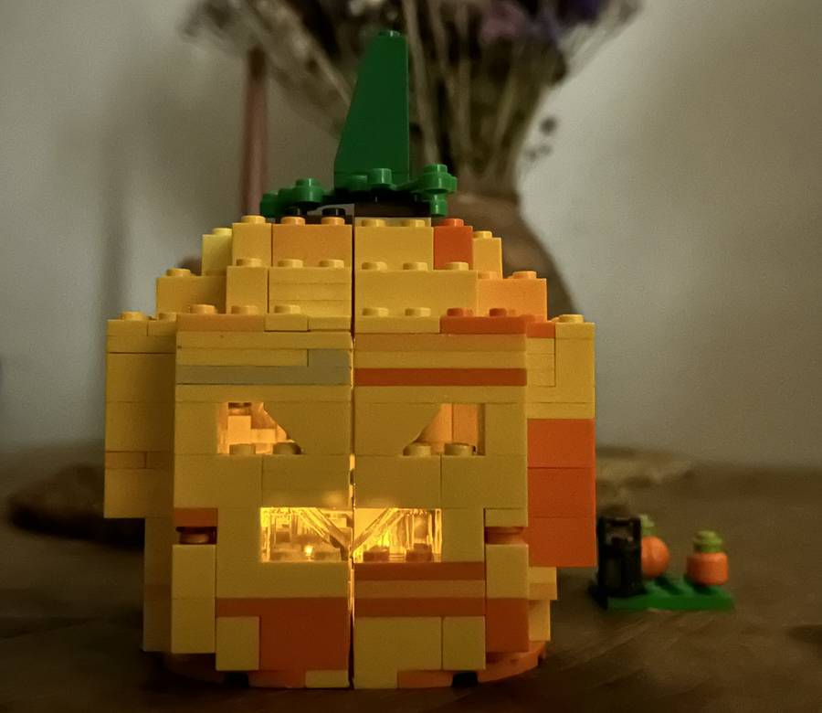 Töklámpás Házikó