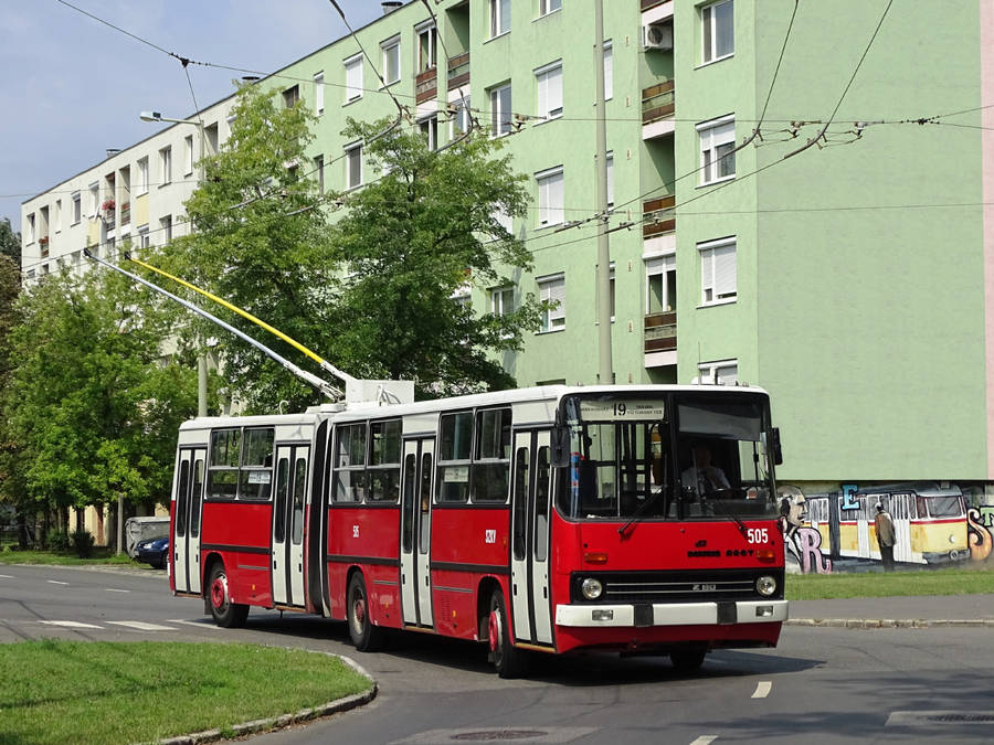 Ikarus 280t