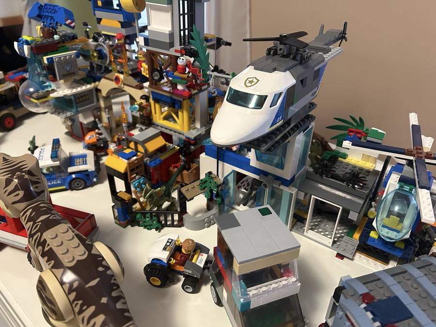 Jurassic World központ dinók támadása