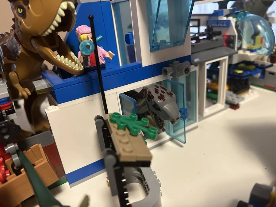 Jurassic World központ dinók támadása