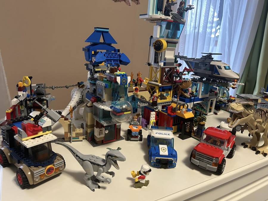 Jurassic World központ dinók támadása