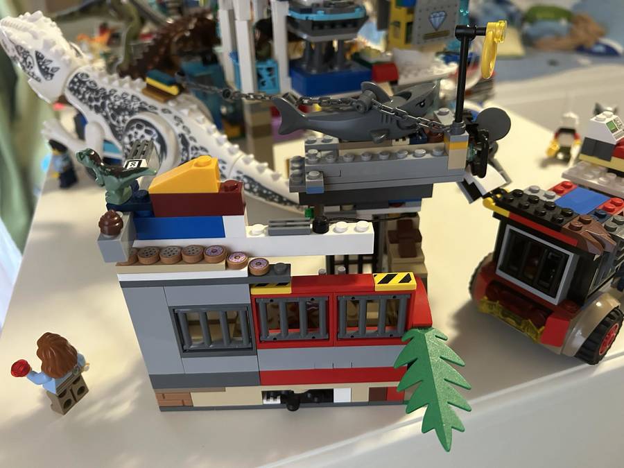 Jurassic World központ dinók támadása