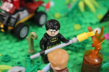 Batman és Robin vendégségben Owen Grady-nél