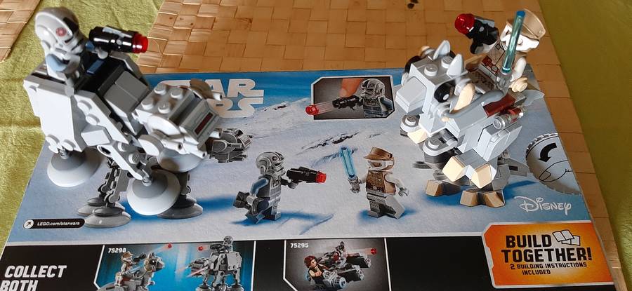 AT-AT vs Tauntaun