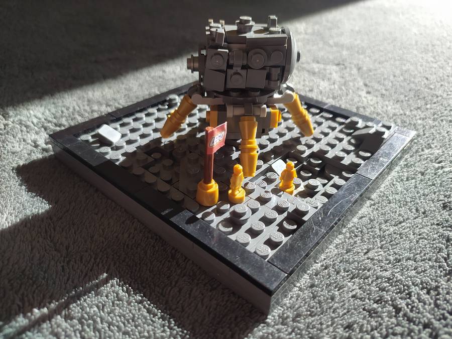 Microscale Apollo 11 holdkomp