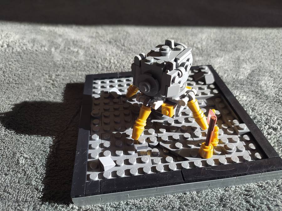 Microscale Apollo 11 holdkomp