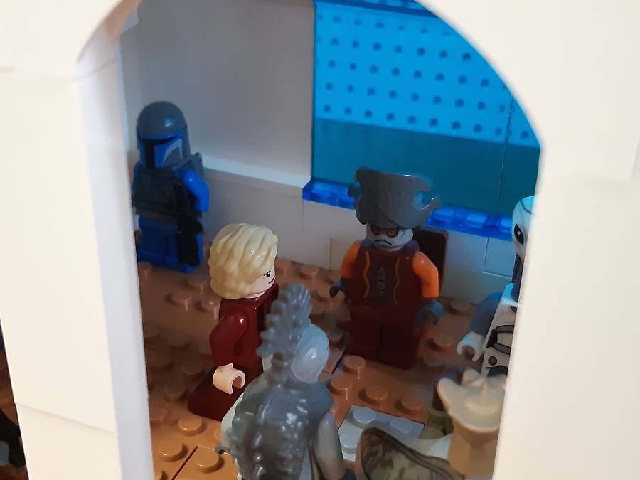 A mandalori trónterem (újrafeltöltés)