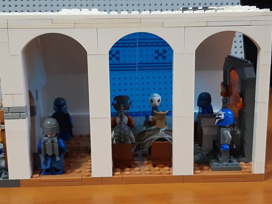 A mandalori trónterem (újrafeltöltés)