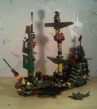 LEGO Sails - 3.) Misfits' Pirate Ship