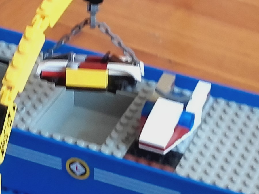 Mozgalmas élet Lego City kikötőjében