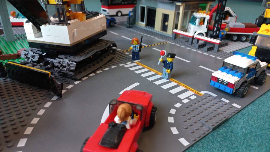 Intermodális csomópont építése lego cityben