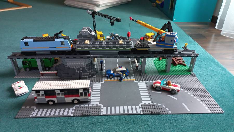 Intermodális csomópont építése lego cityben